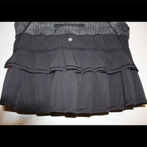 Lululemon Pace Setter skirt - Size 8